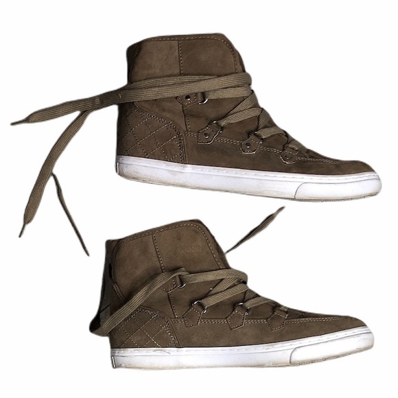 G by Guess suede sherpa lined high top sneakers size 8.5 - Picture 4 of 6